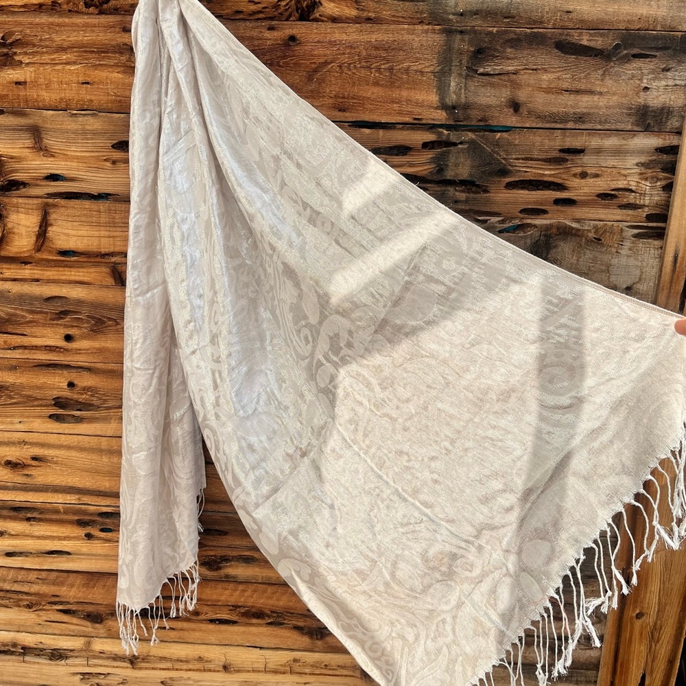 WHITE HOUSE BLACK MARKET | NWT Cream Off White Oversized Scarf